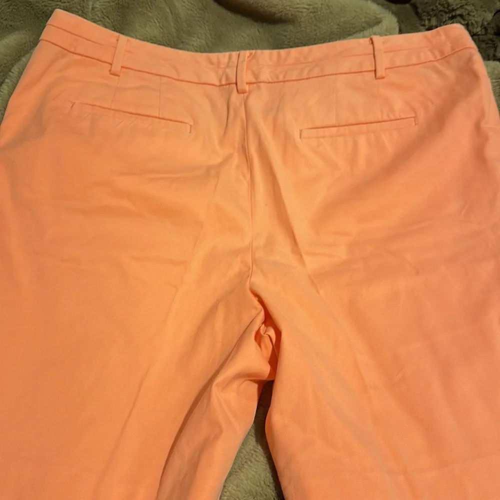 Talbot’s women’s size 14 girlfriend chino short in gorgeous pink spring colors - Picture 4 of 4
